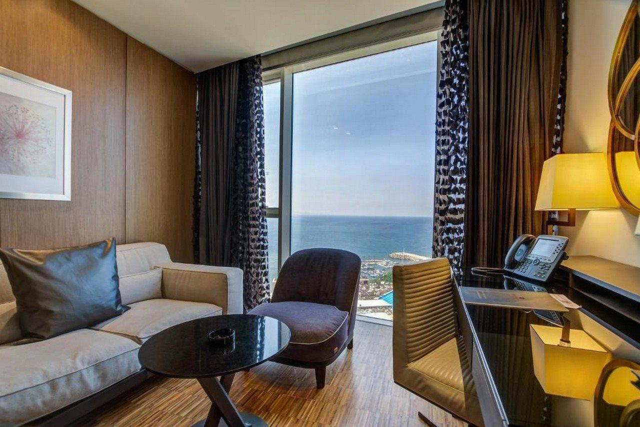 Hotel Lancaster Plaza 5*