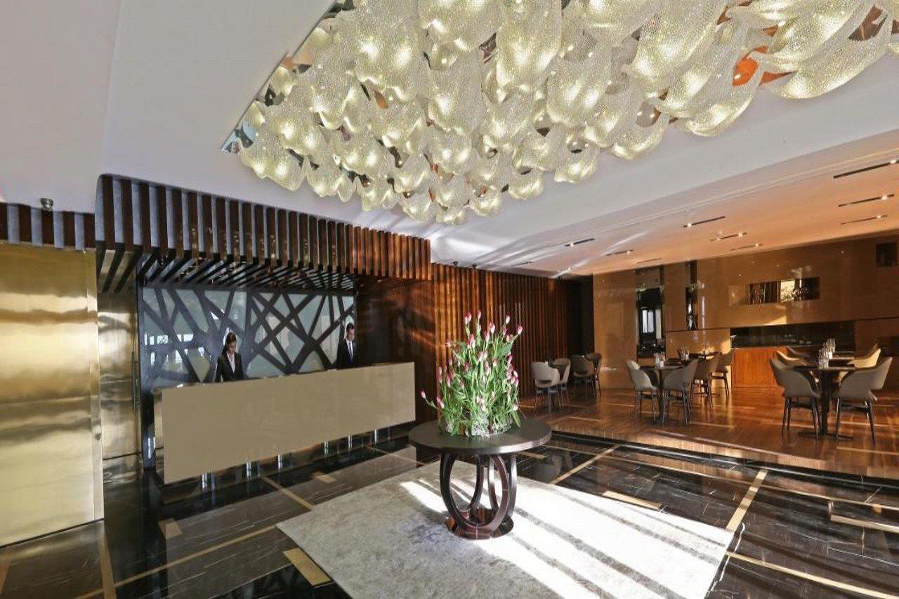 Lancaster Plaza Hotel 5*